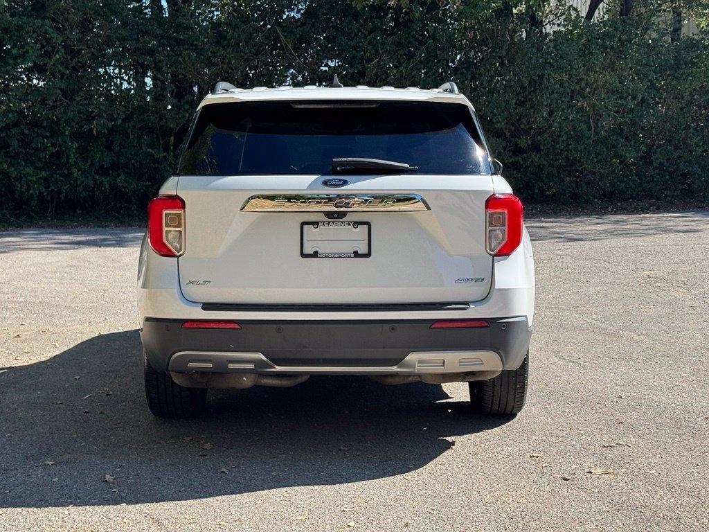 Ford Explorer photo 6