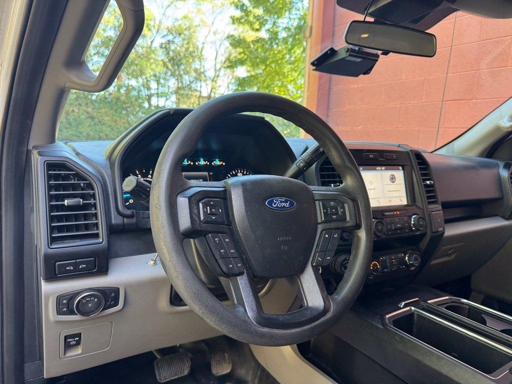 Ford F-150 photo 12