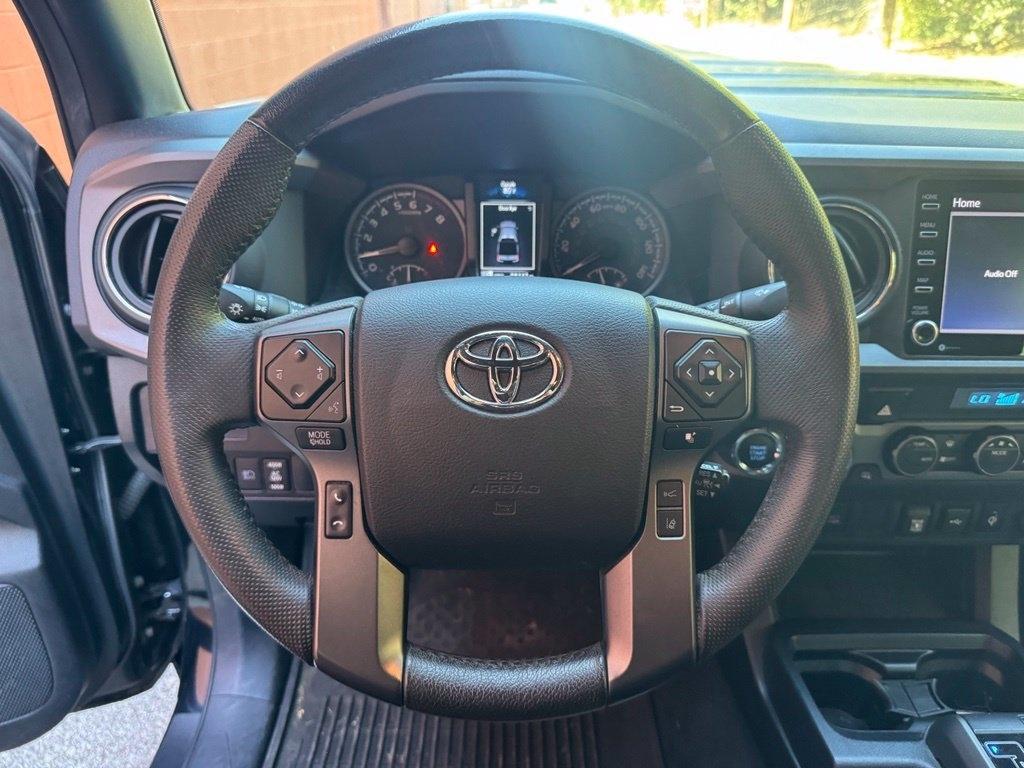 Toyota Tacoma photo 9