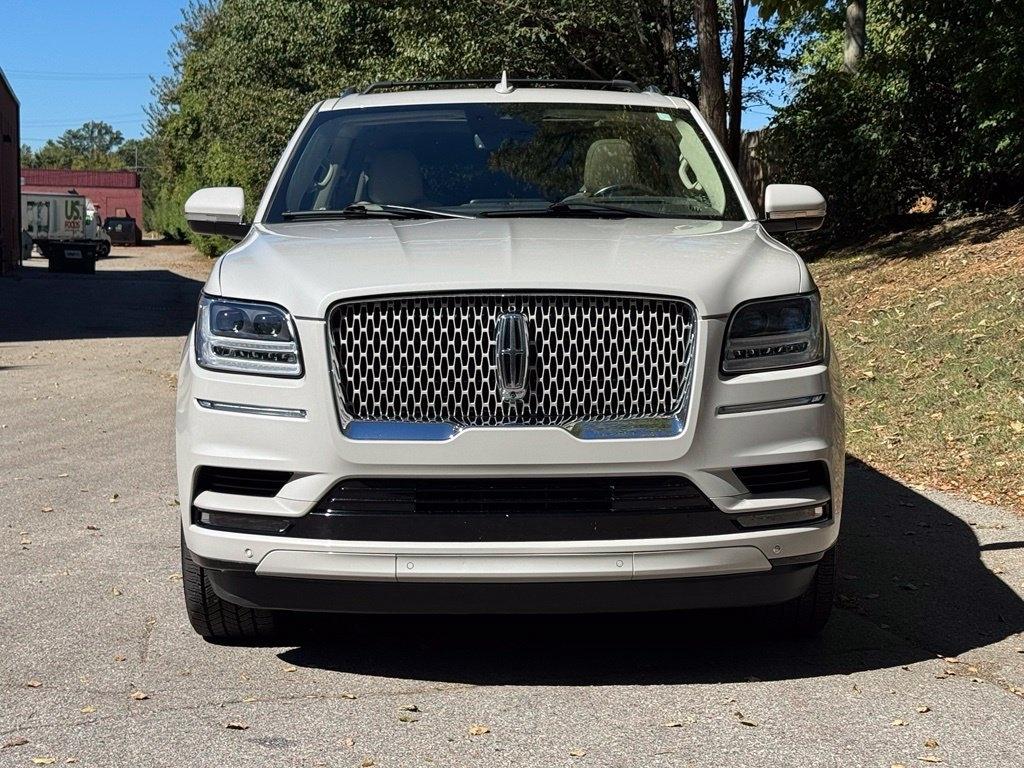 Lincoln Navigator L photo 3