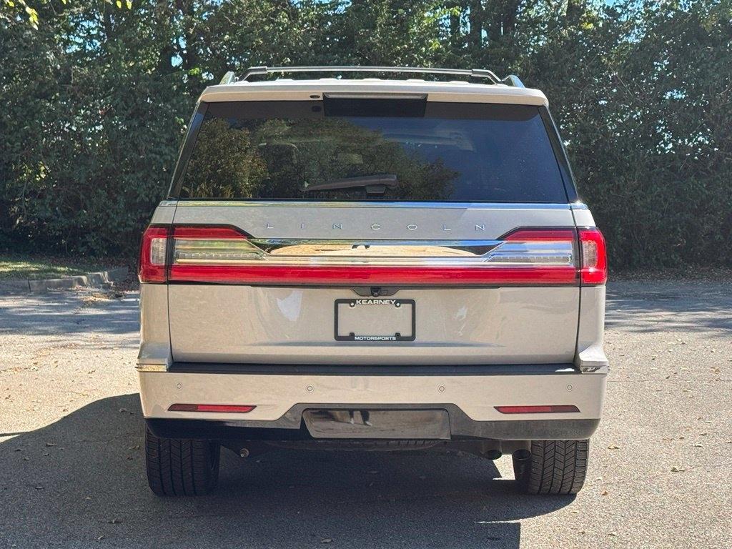 Lincoln Navigator L photo 6