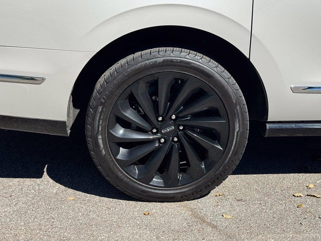 Lincoln Navigator L photo 7