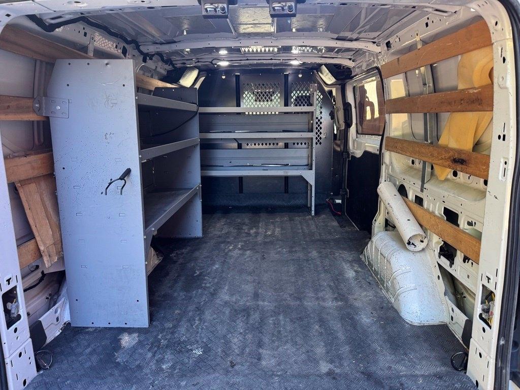 Ford Transit photo 24