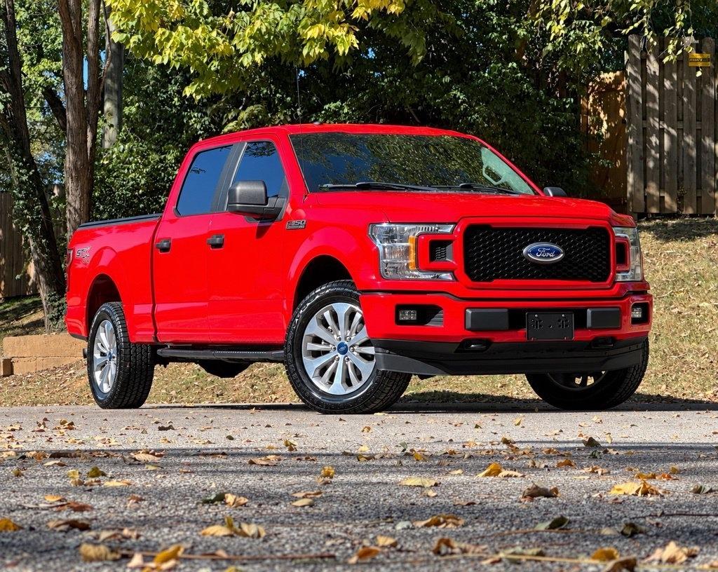 Ford F-150 photo 2