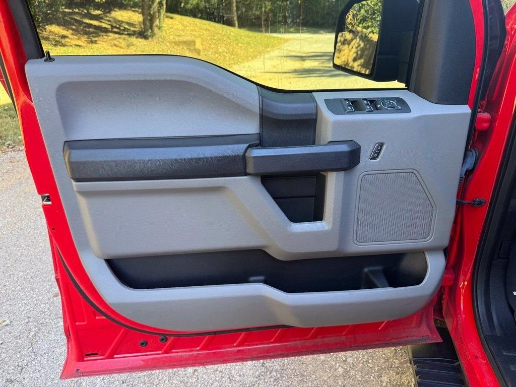 Ford F-150 photo 12