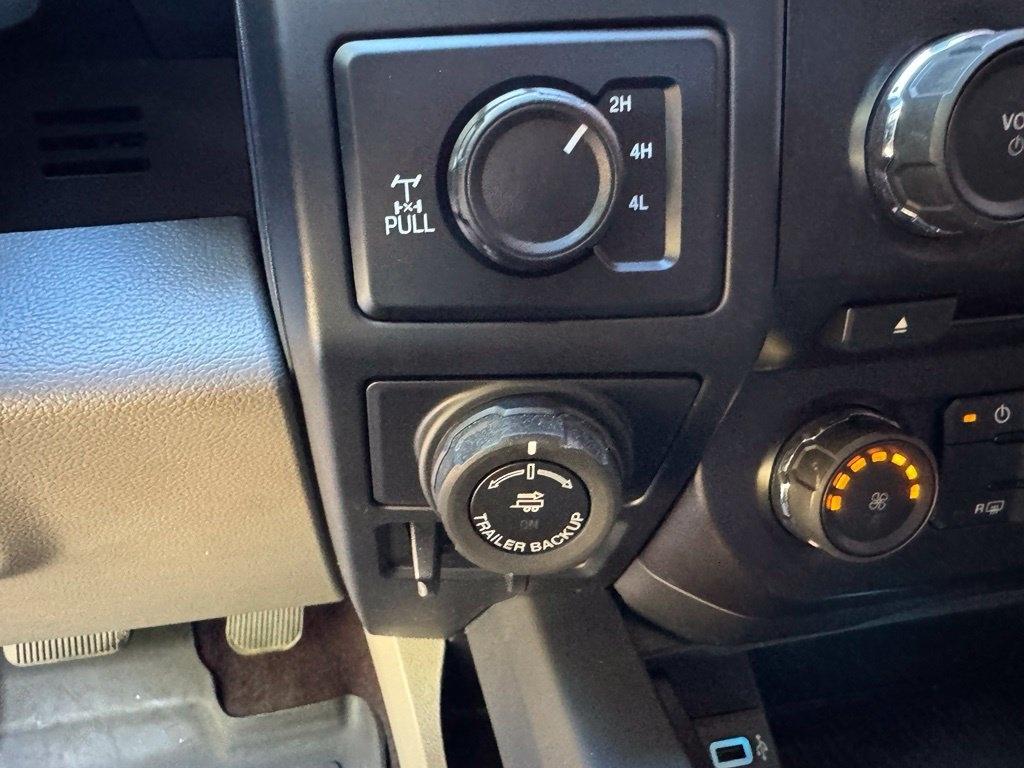 Ford F-150 photo 18