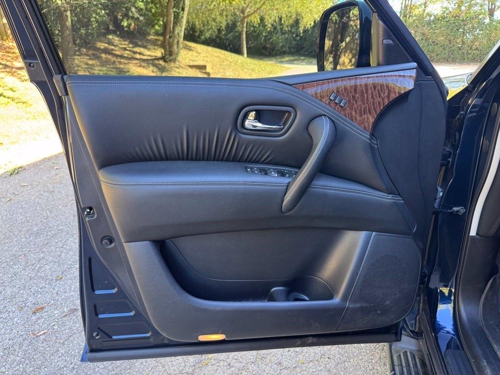 Nissan Armada photo 10