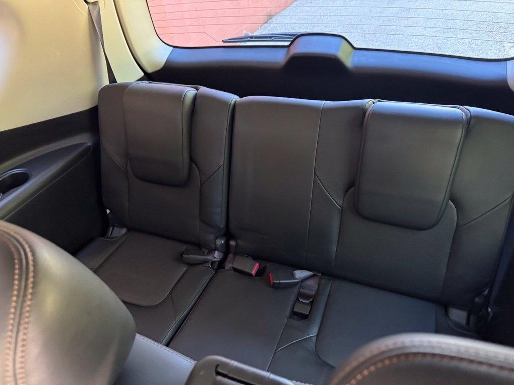 Nissan Armada photo 22