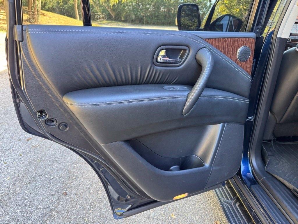 Nissan Armada photo 23
