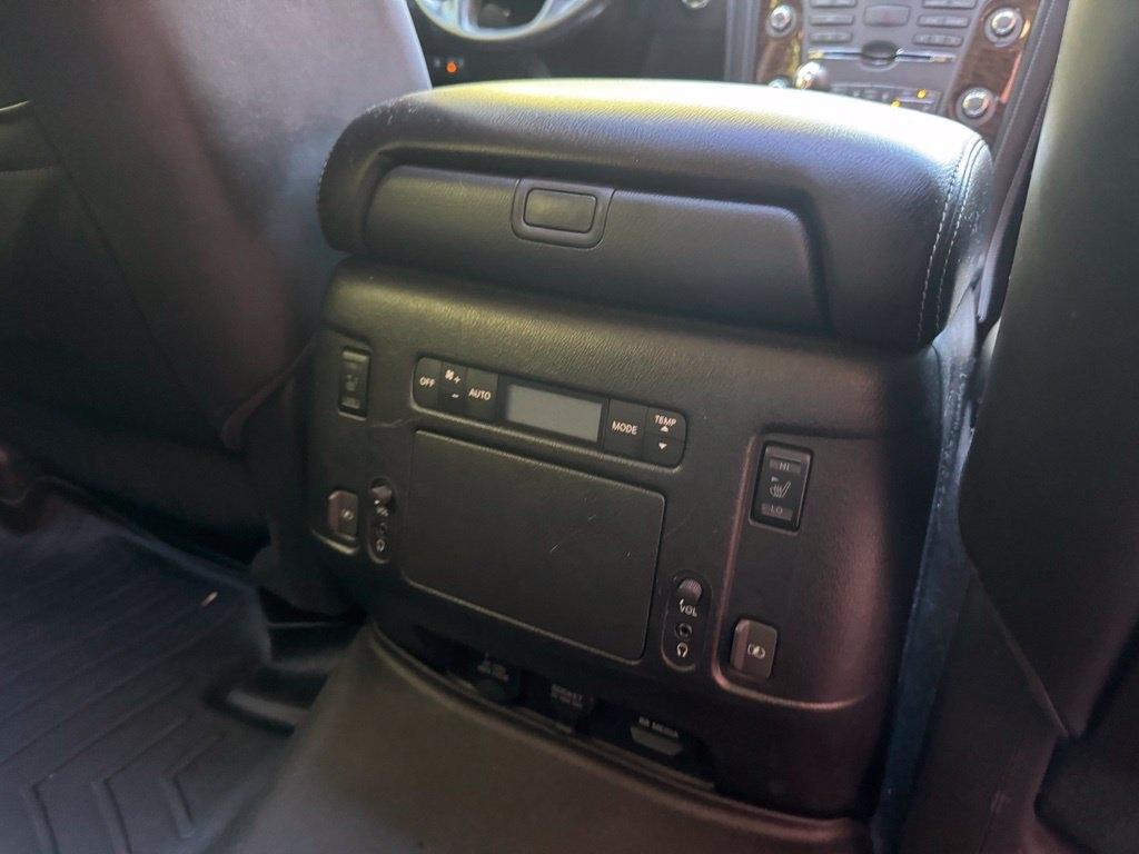 Nissan Armada photo 26