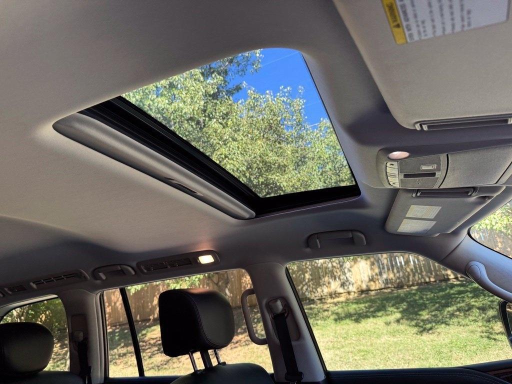 Nissan Armada photo 31