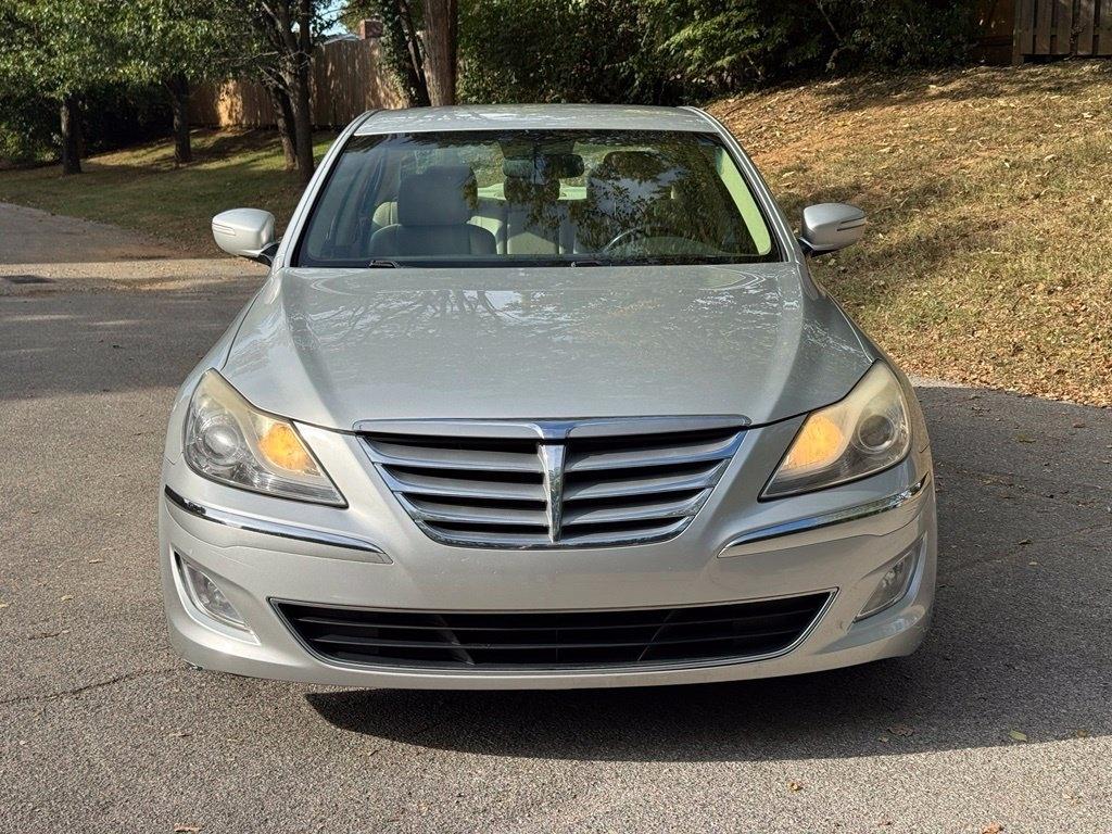Hyundai Genesis  2012