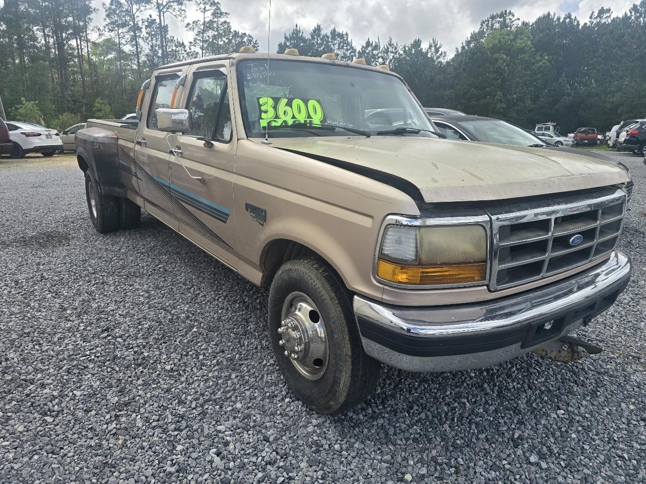 Ford F-350 XL Crew Cab 2WD 1996