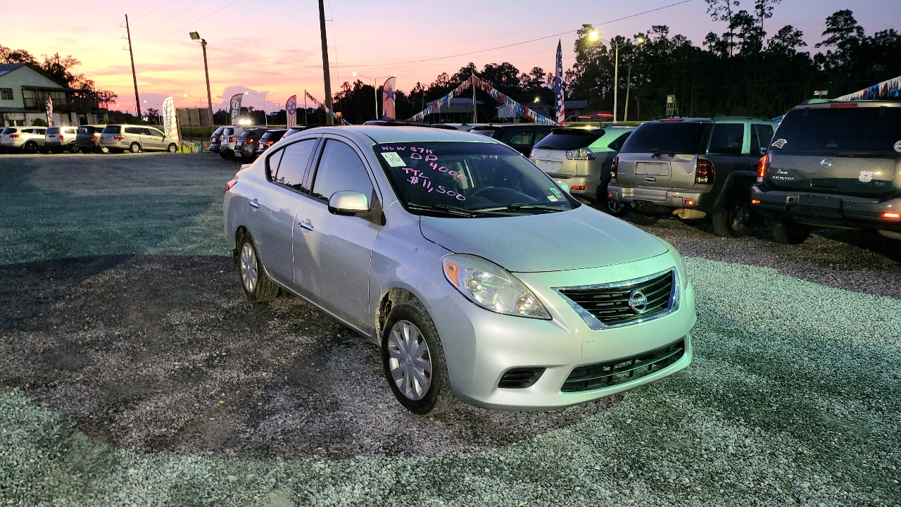 2014 Nissan Versa Sedan SV's photo