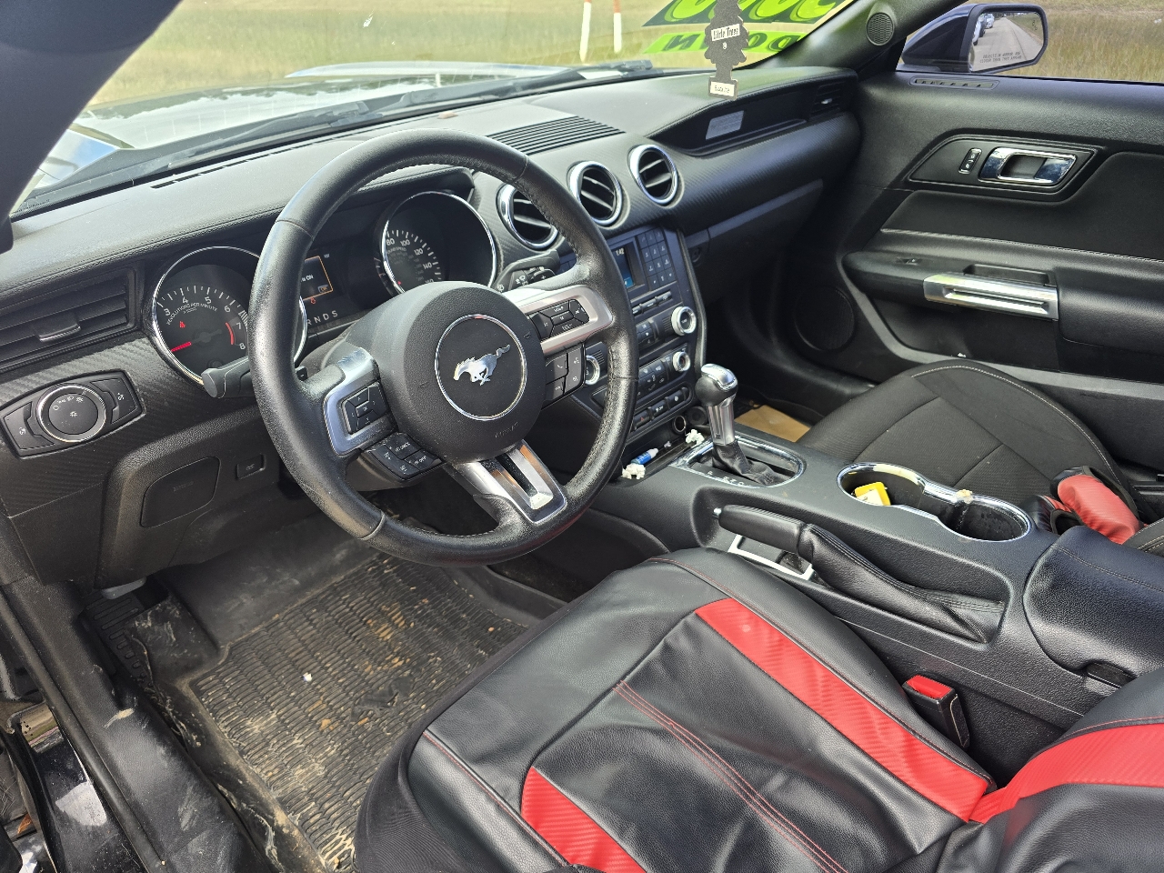 Ford Mustang V6 Coupe 2017