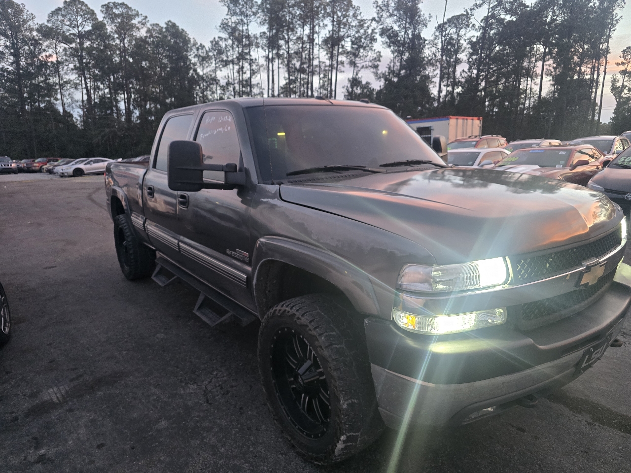 Chevrolet Silverado 2500HD Crew Cab Short Bed 4WD 2002