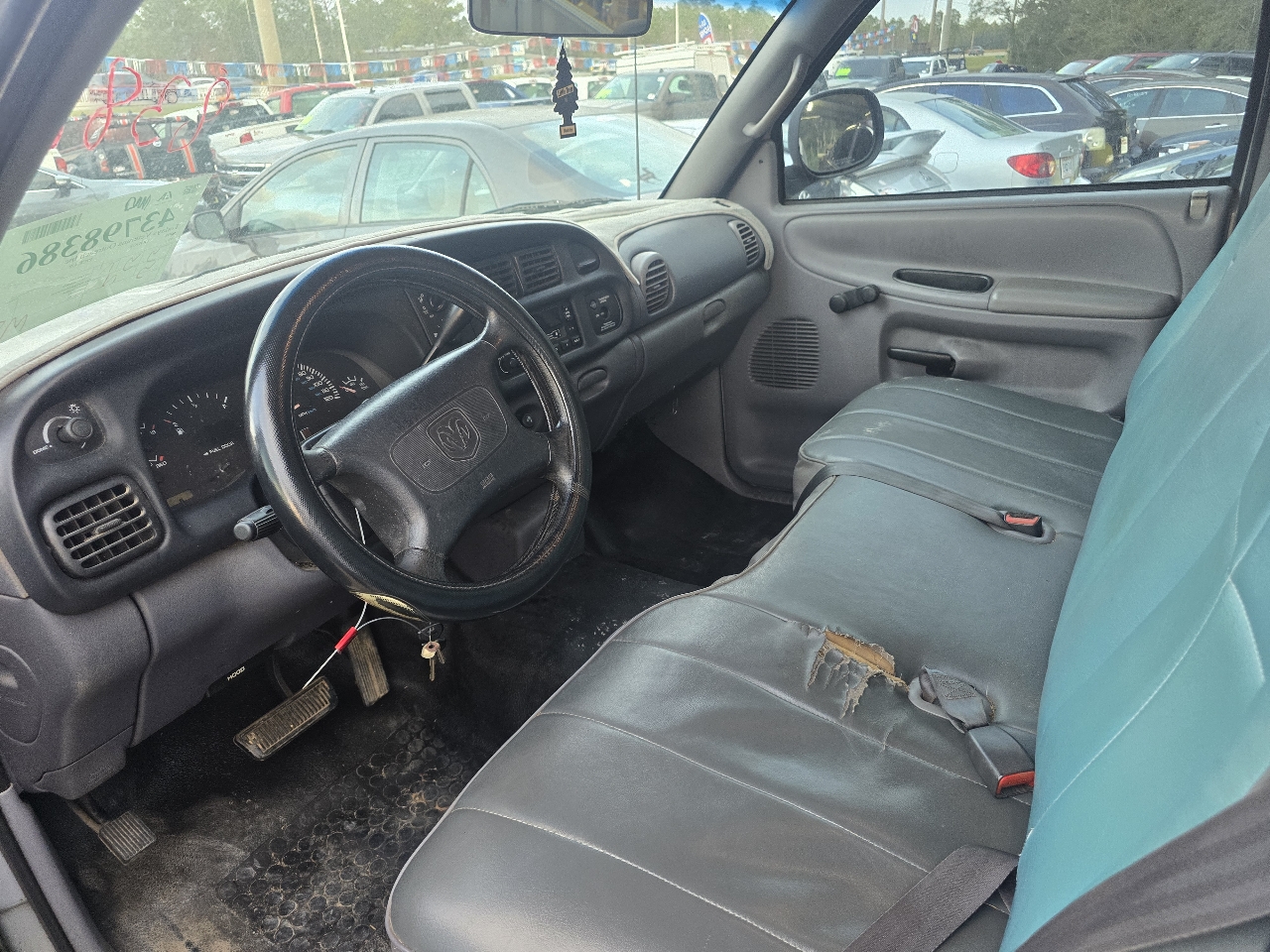 Dodge Ram 1500 Reg. Cab 6.5-ft. Bed 2WD 1998