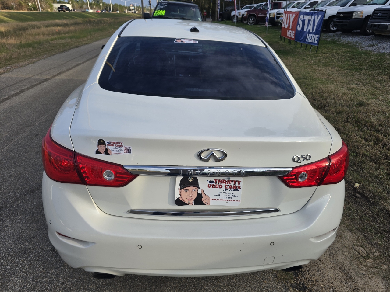 Infiniti Q50 Hybrid Premium AWD 2016