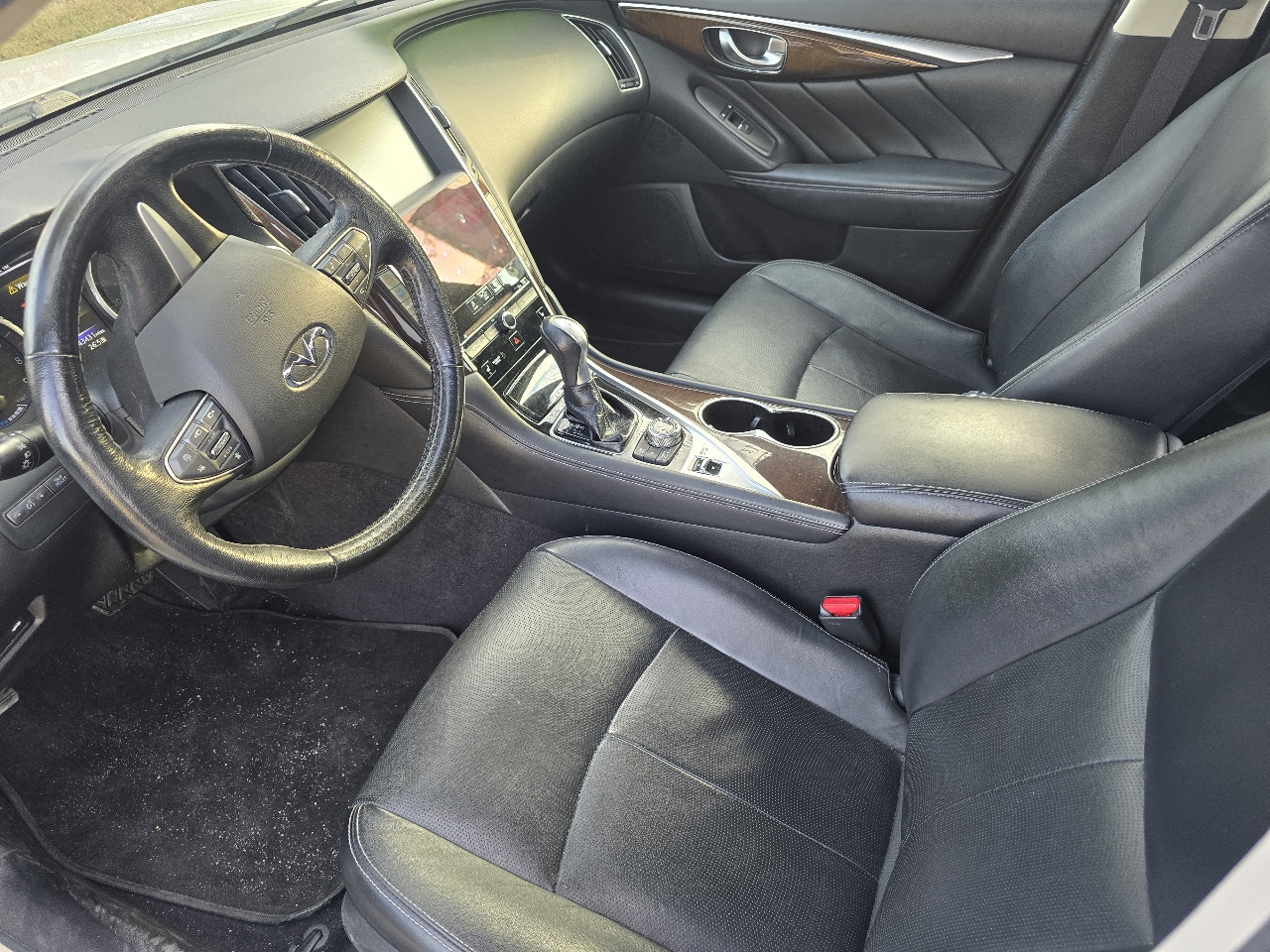 Infiniti Q50 Hybrid Premium AWD 2016