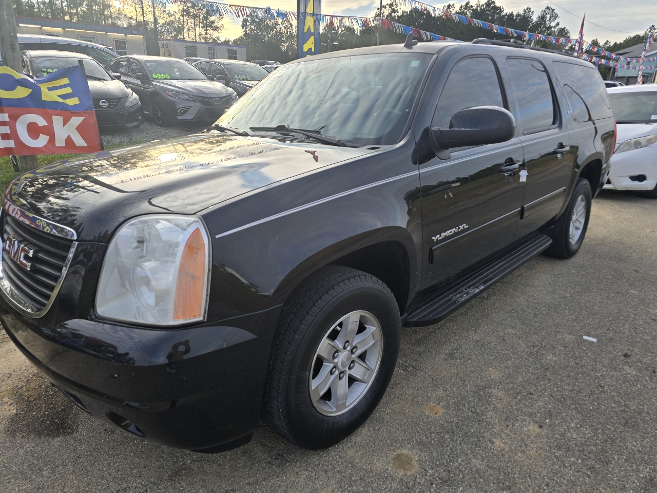 GMC Yukon XL SLT 1/2 Ton 2WD 2014