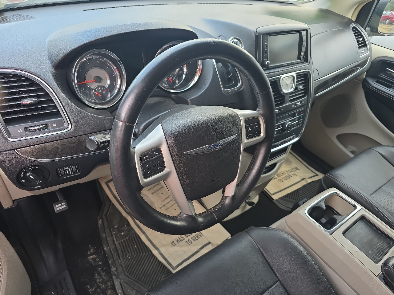 Chrysler Town & Country Touring-L 2016