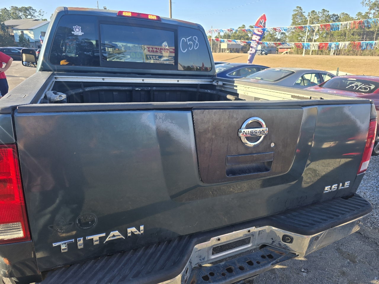 Nissan Titan XE Crew Cab 4WD 2005