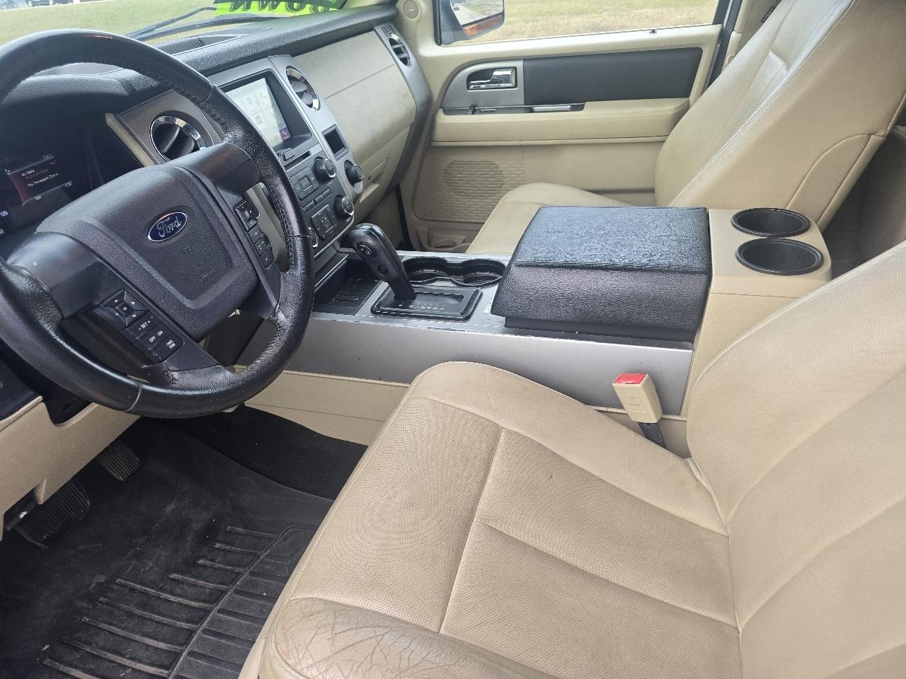 Ford Expedition XLT 2WD 2016