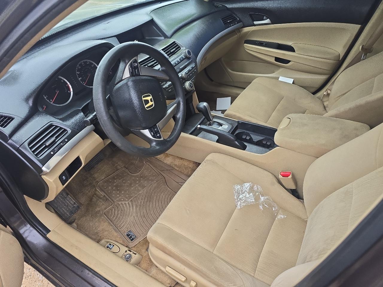 Honda Accord LX-P Sedan AT 2012