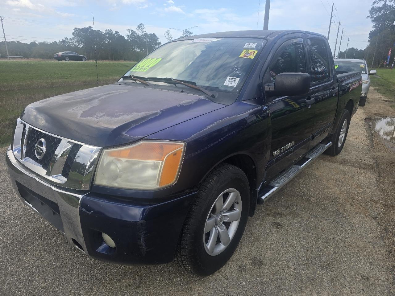 Nissan Titan LE Crew Cab 2WD SWB 2010