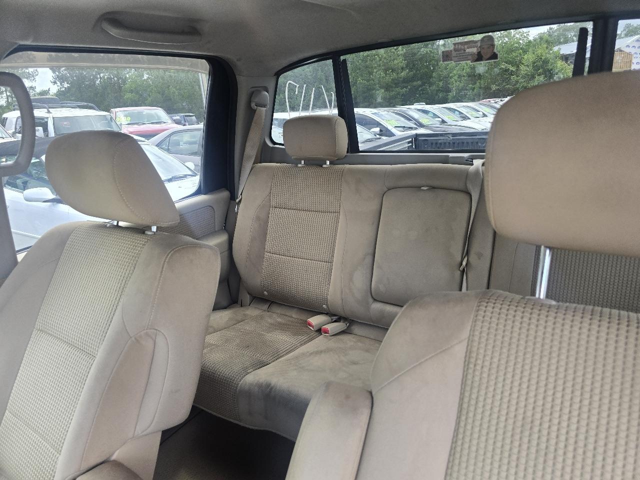 Nissan Titan LE Crew Cab 2WD SWB 2010