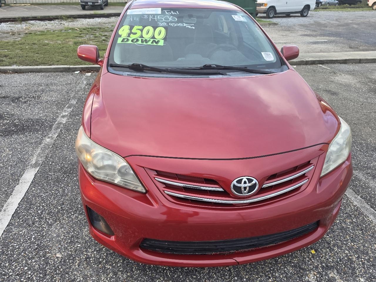Toyota Corolla 4dr Sdn Auto LE (Natl) 2013