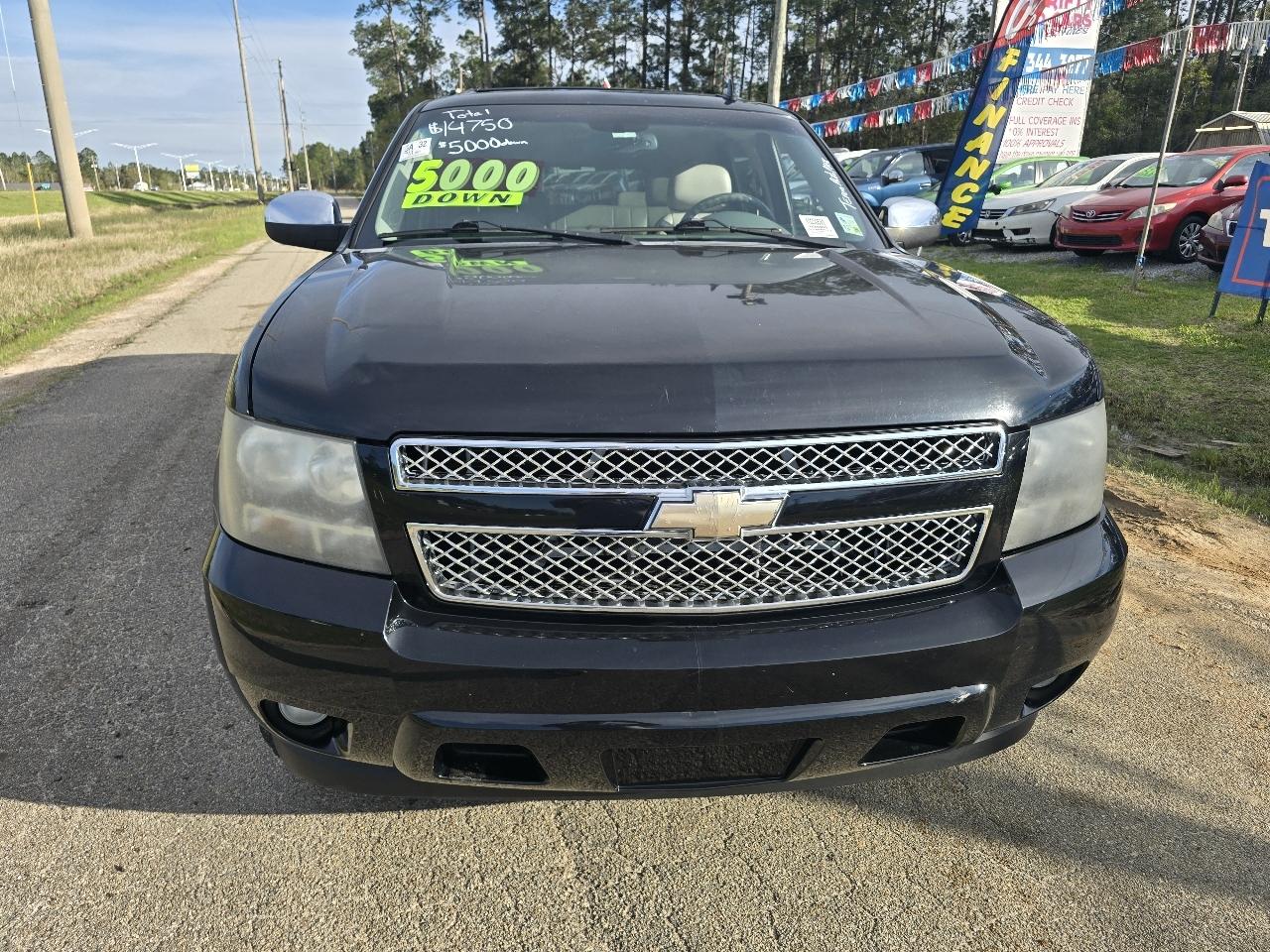Chevrolet Suburban LT 1500 2WD 2011