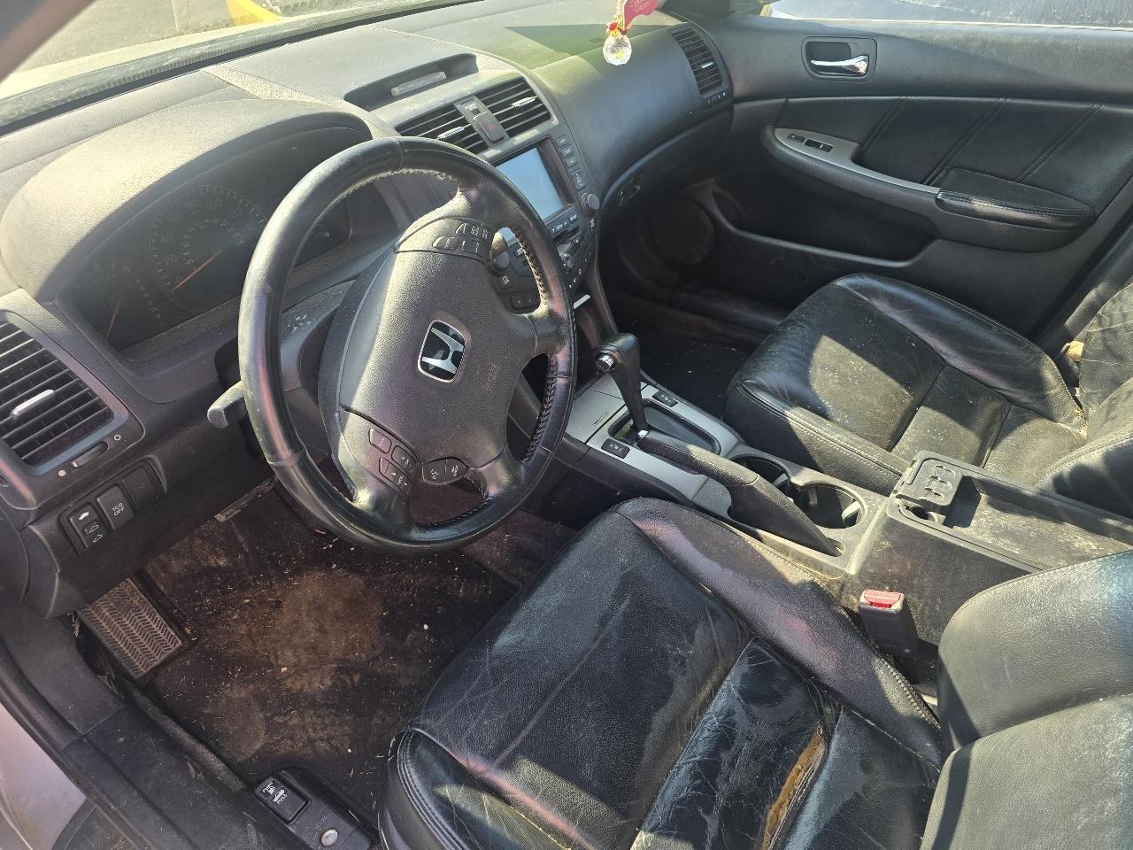 Honda Accord EX V-6 Sedan AT with Navigation System and XM Radi 2005