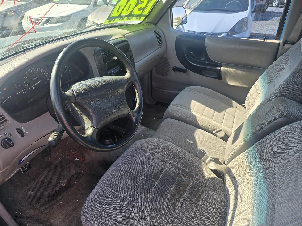 Ford Ranger XL Reg. Cab Short Bed 2WD 1997