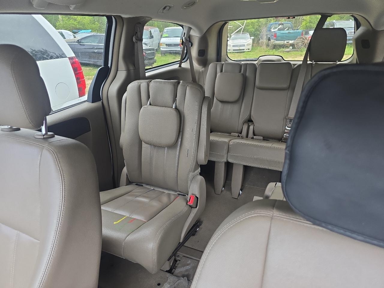 Chrysler Town & Country Touring 2016