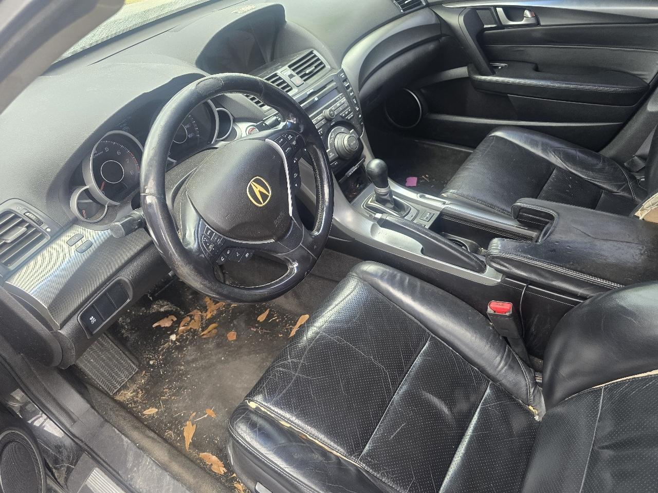 Acura TL 5-Speed AT with Tech Package 2011