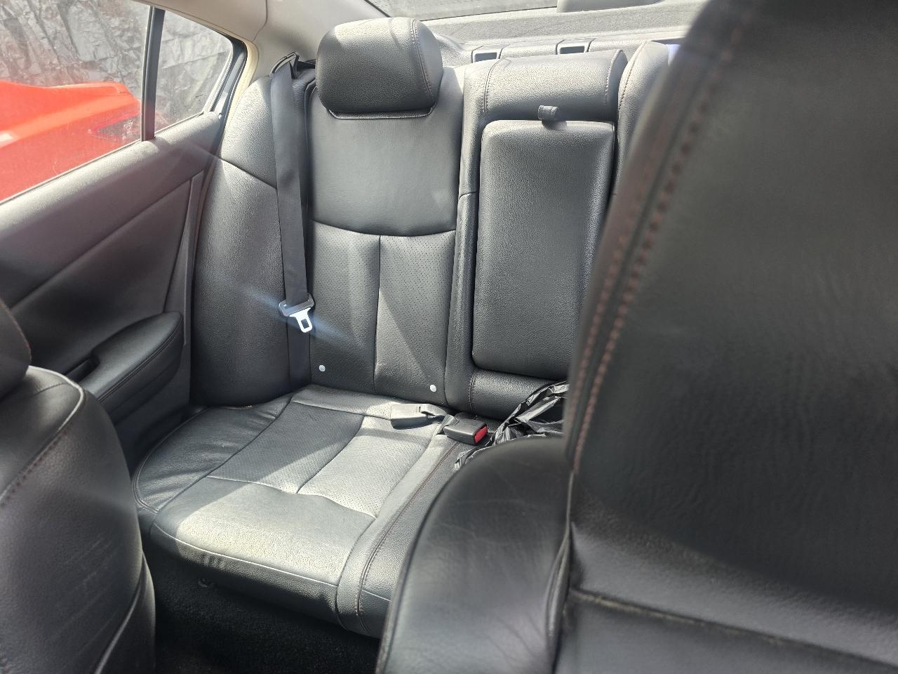 Nissan Maxima SV 2011