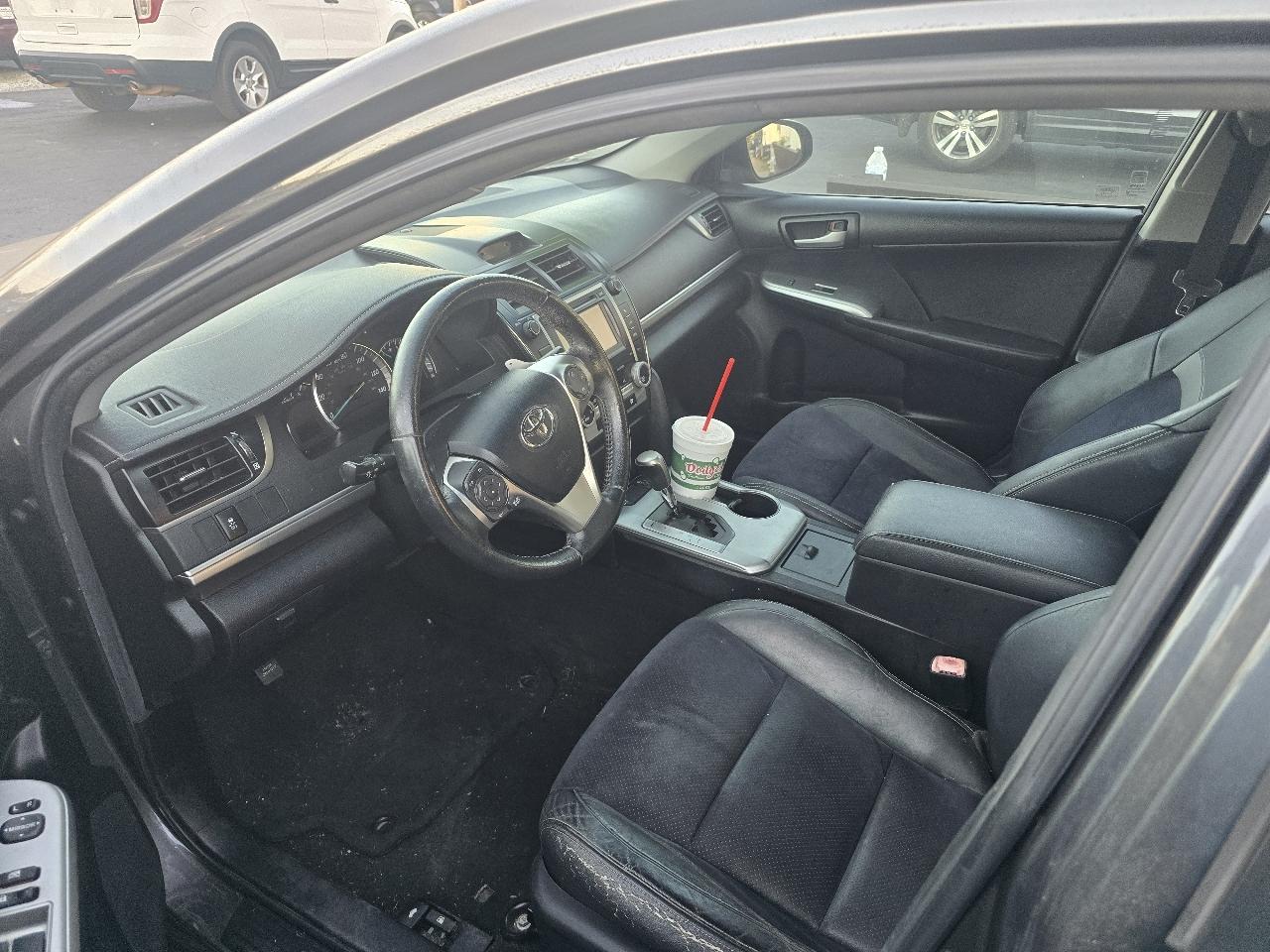 Toyota Camry XLE V6 2012