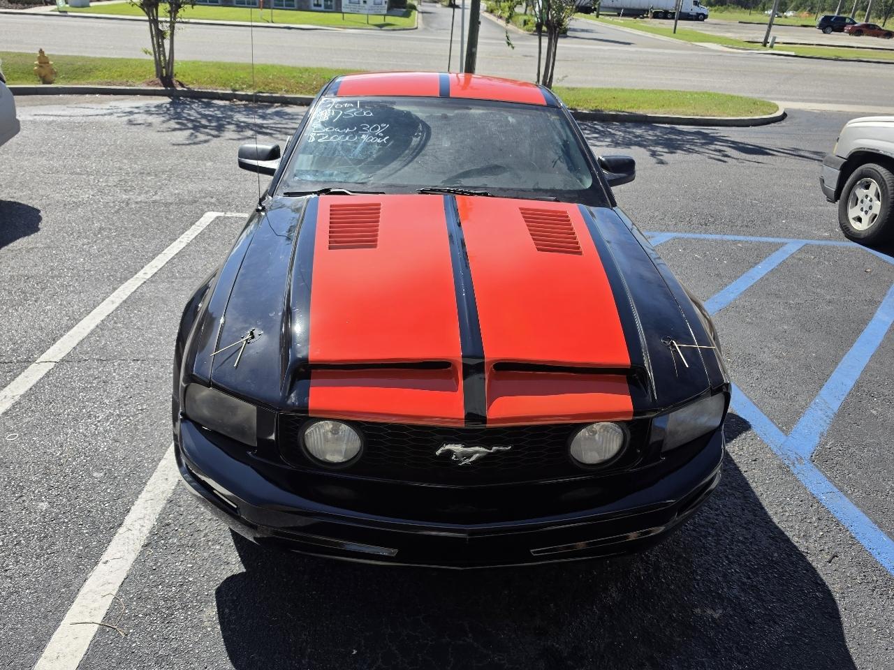 Ford Mustang V6 Deluxe Coupe 2007