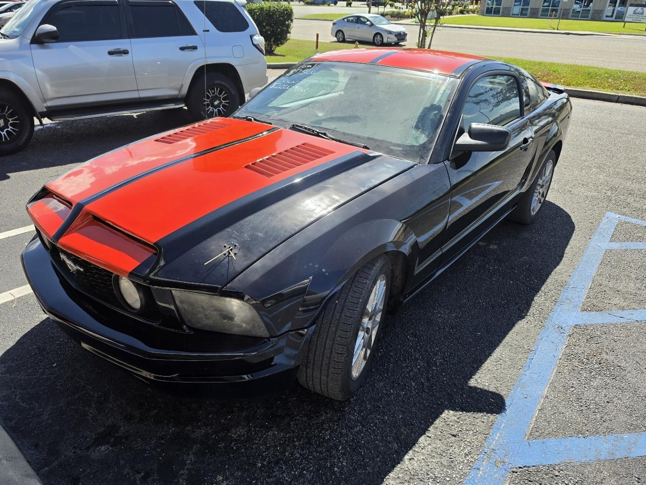 Ford Mustang V6 Deluxe Coupe 2007