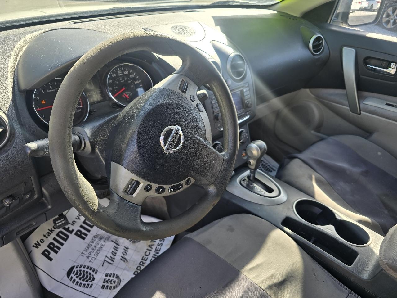 Nissan Rogue S FWD Krom Edition 2011