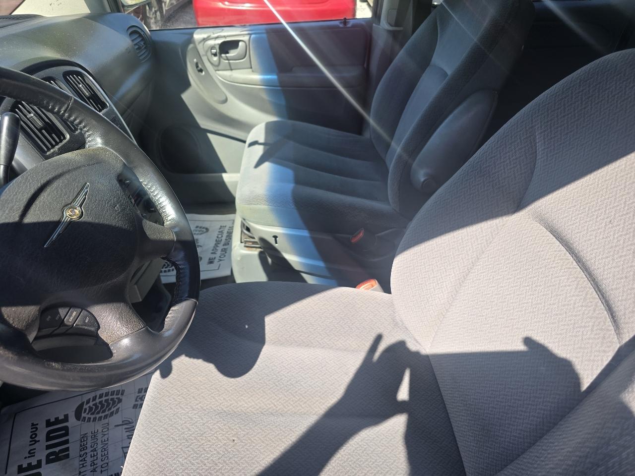 Chrysler Town & Country Touring 2005