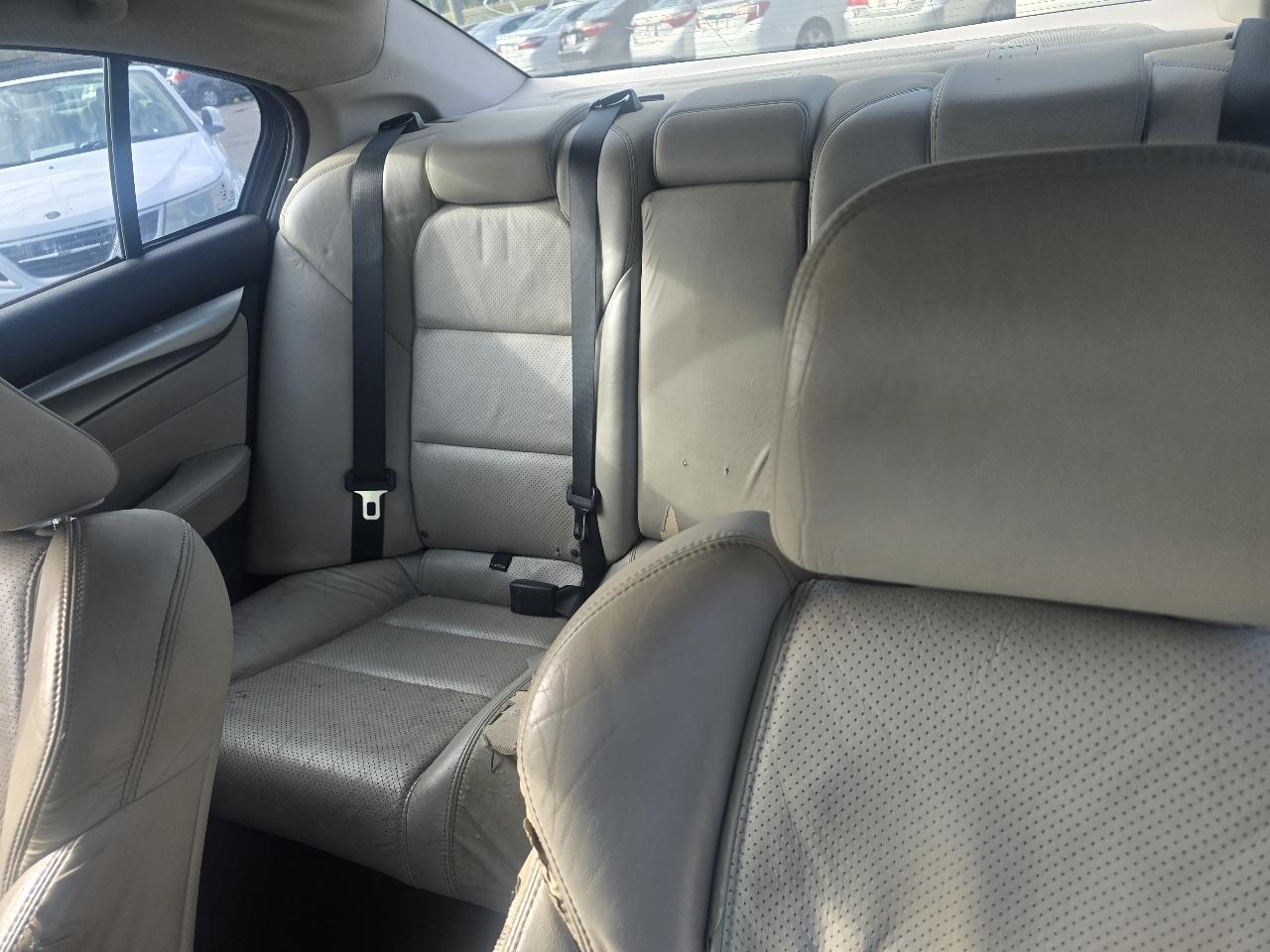 Acura TL 5-Speed AT SH-AWD with Tech Package 2010