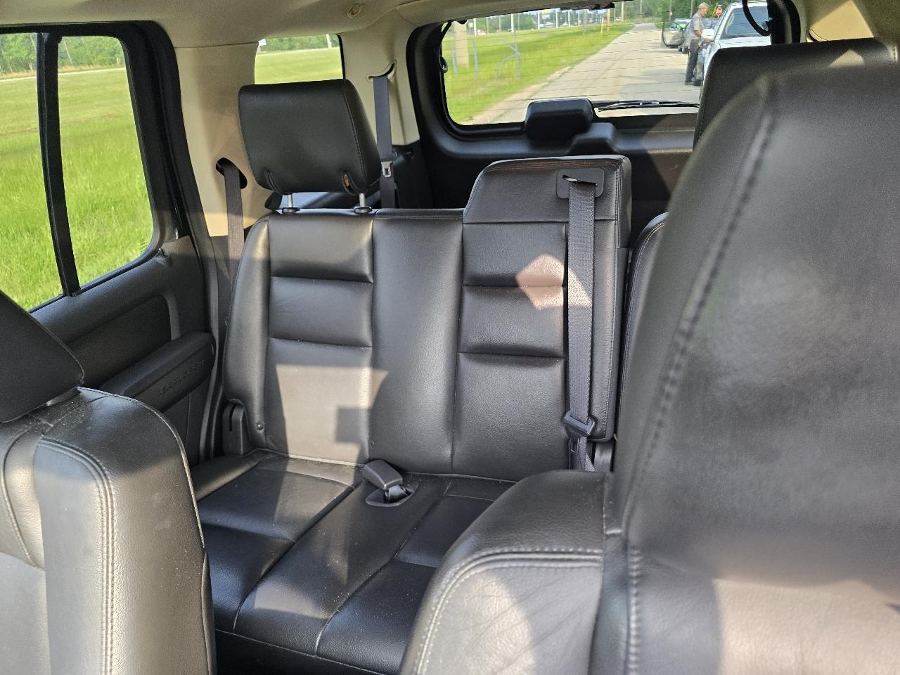 Ford Explorer XLT 4.0L 2WD 2010