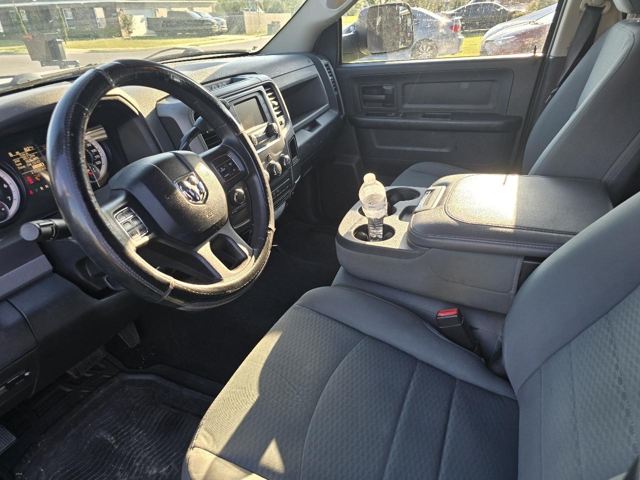 RAM 1500 Tradesman Quad Cab 4WD 2014