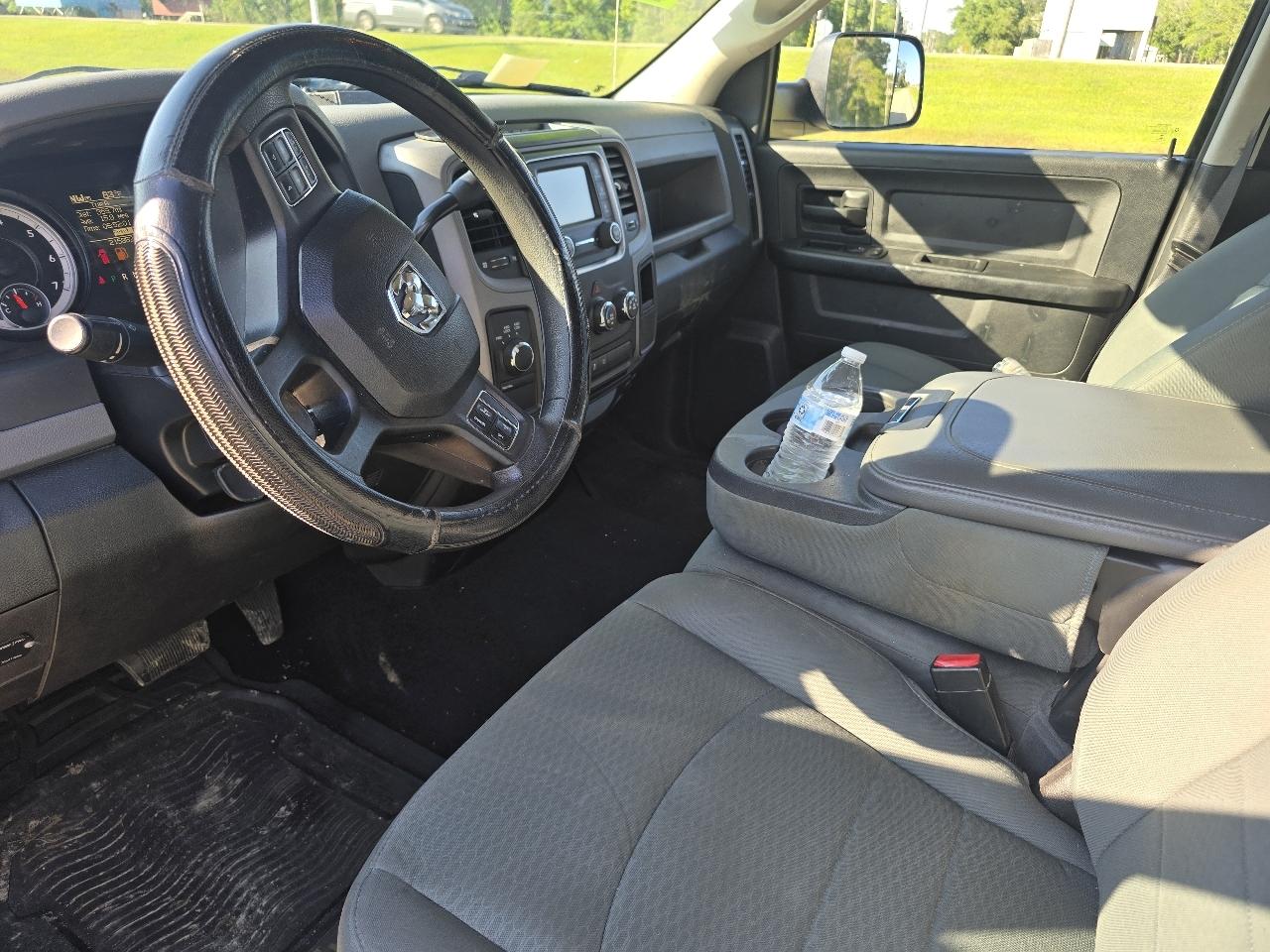 RAM 1500 Tradesman Quad Cab 4WD 2014