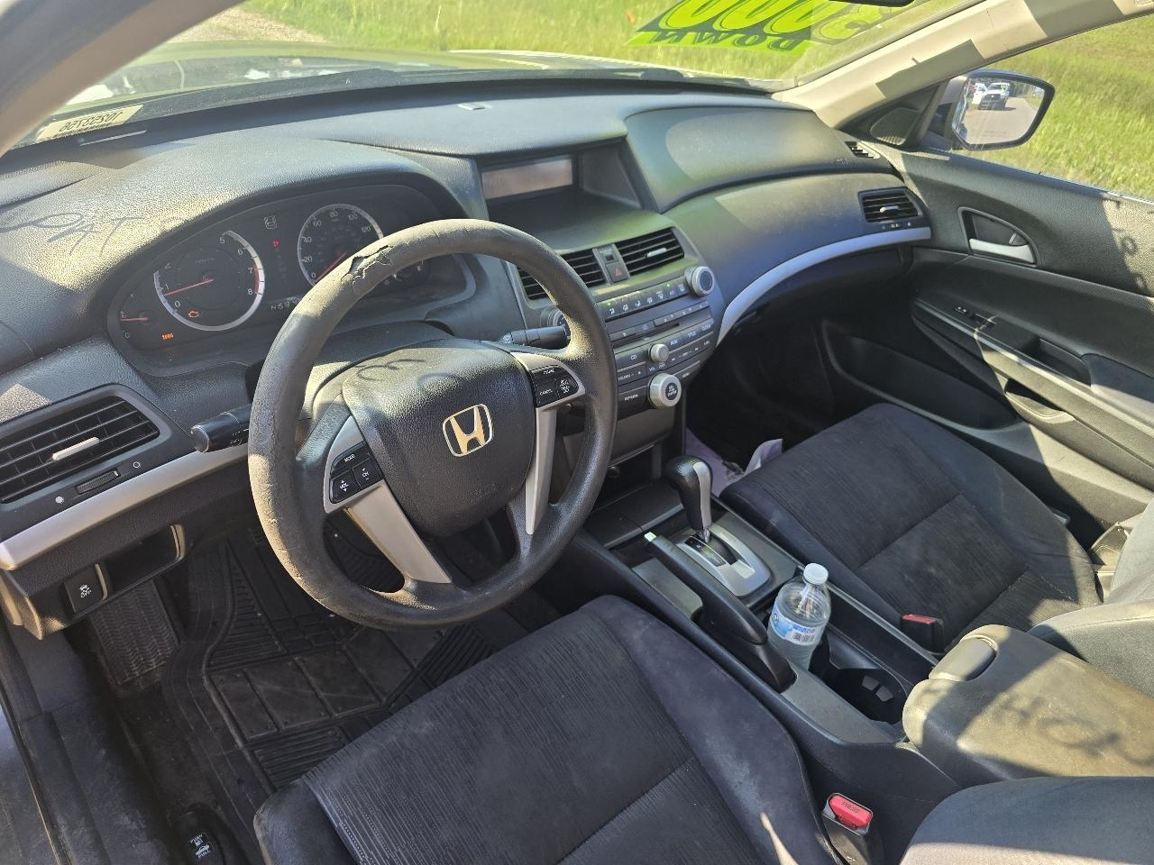 Honda Accord LX sedan AT 2012