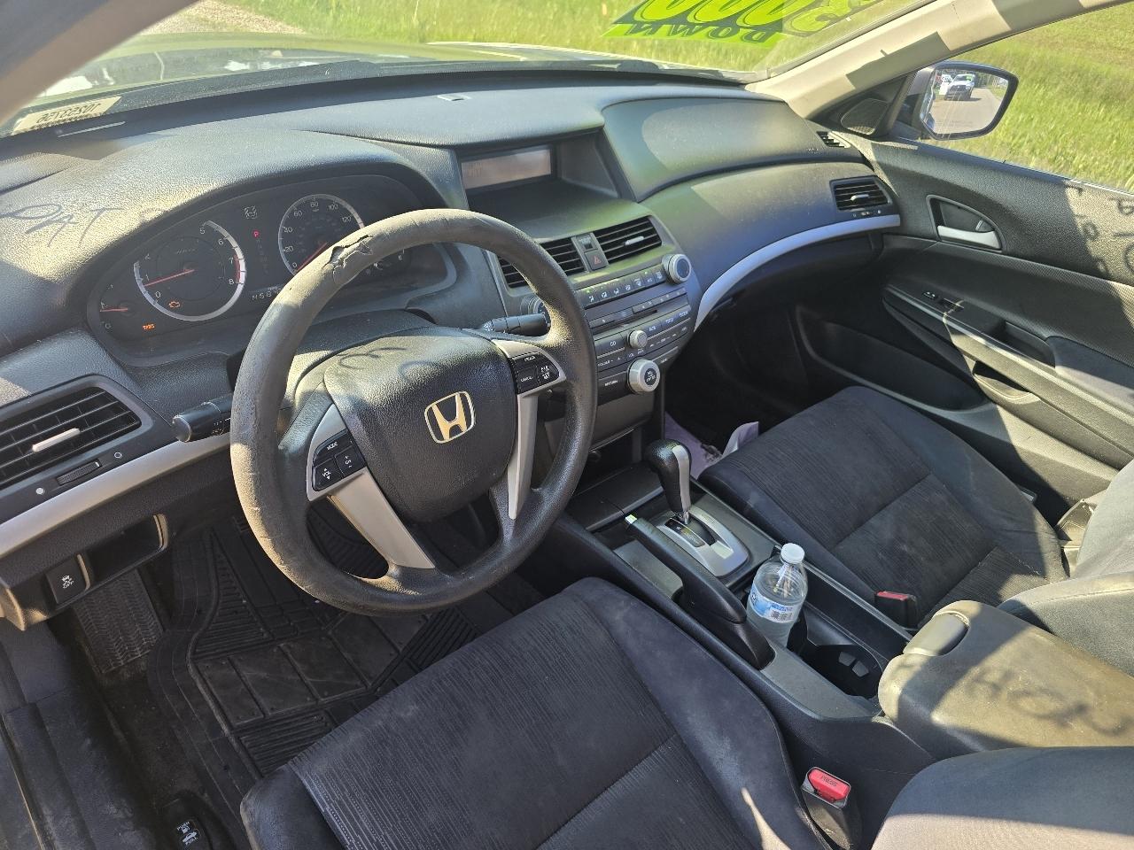 Honda Accord LX sedan AT 2012