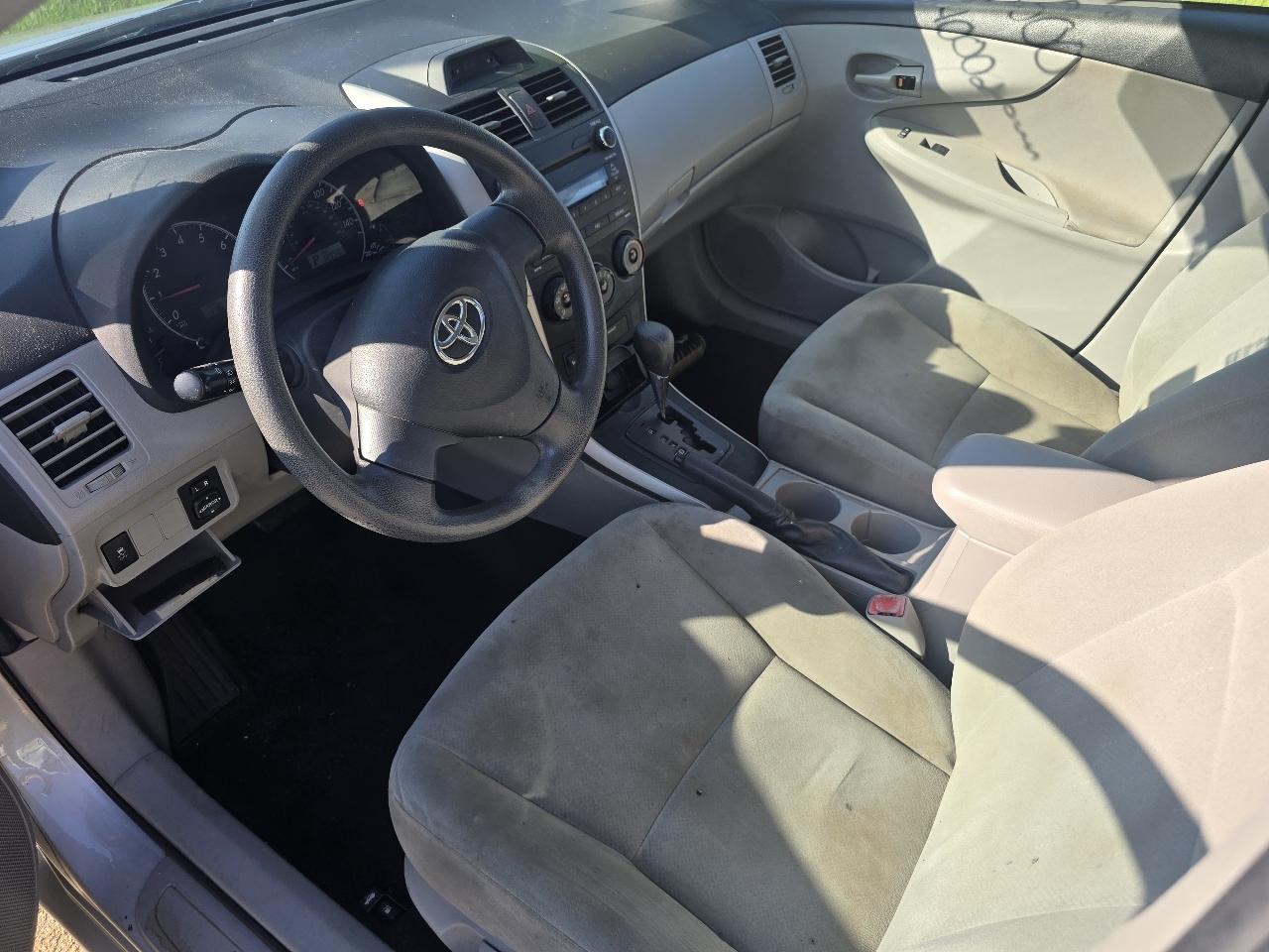 Toyota Corolla S 5-Speed MT 2013