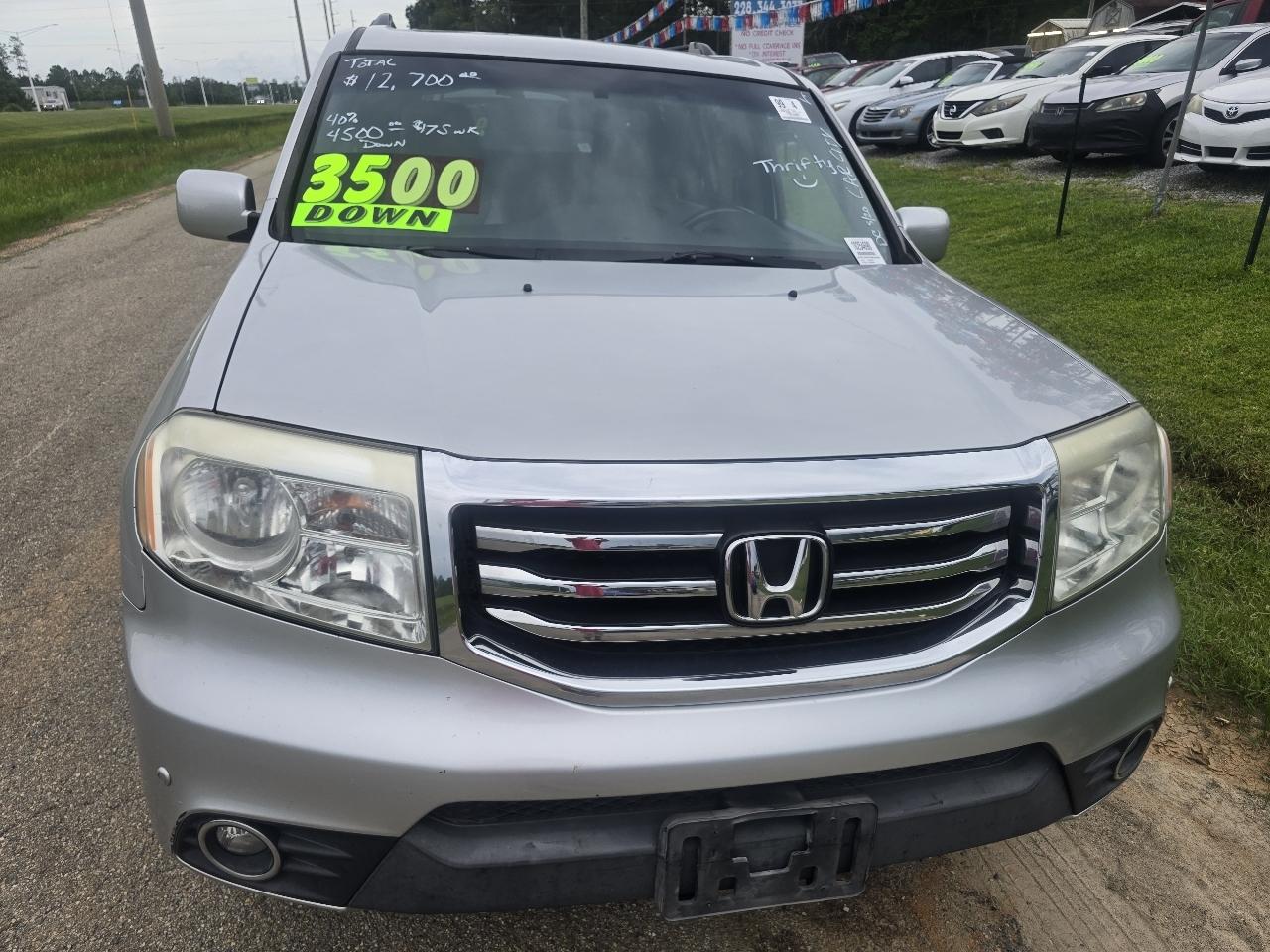 Honda Pilot Touring 4WD 5-Spd AT with DVD 2013